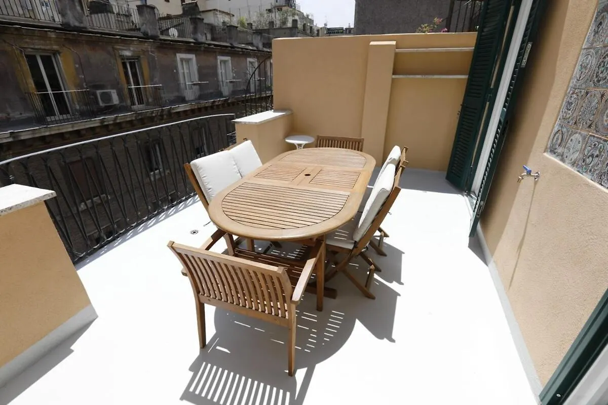 Colosseum Panoramic Terrace روما 0*,  إيطاليا